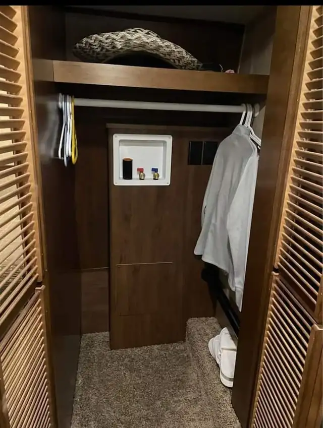35 Foot Heartland Bighorn 3010 RE with upgrades in RVs & Motorhomes in Penticton - Image 6