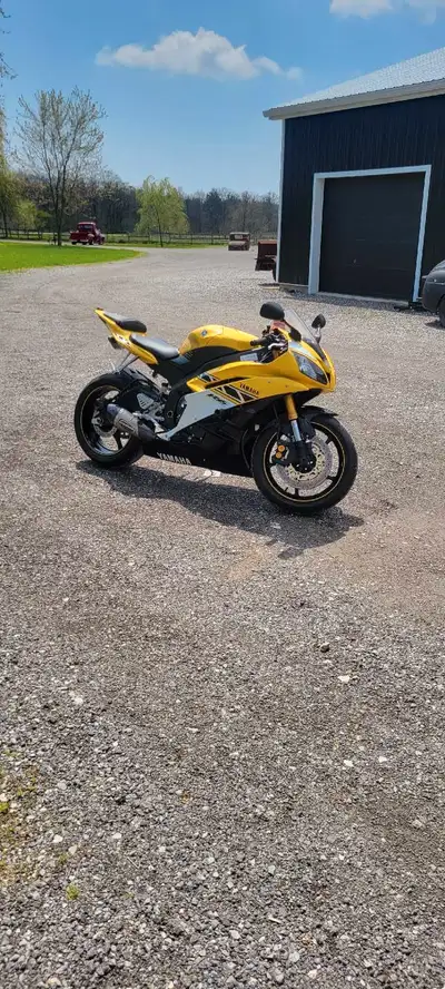 Up for sale 2006 Yamaha R6 50th anniversary edition Mint shape. No scratches. Yoshi exhaust Only 22,...