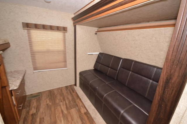 2018 Forest River Tracer 32' RV Travel Trailer in Other in Ottawa - Image 3
