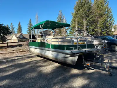 Premier Pontoon Boat Runs and drives, ready to go. - 75HP Mercury outboard (super reliable), only 30...