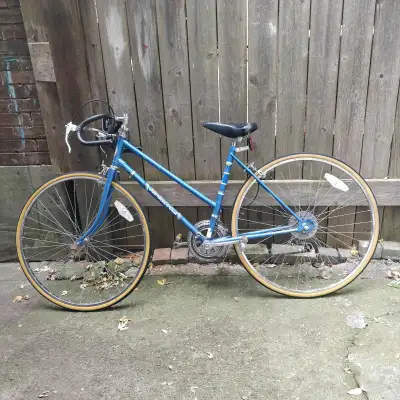 Road bike with 700c tires, View more