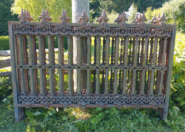 Custom Fence in Decks & Fences in Owen Sound