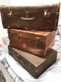 OLD SUITCASES AND TRUNK