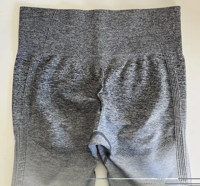 Gym Leggings in Women's - Bottoms in City of Toronto - Image 3