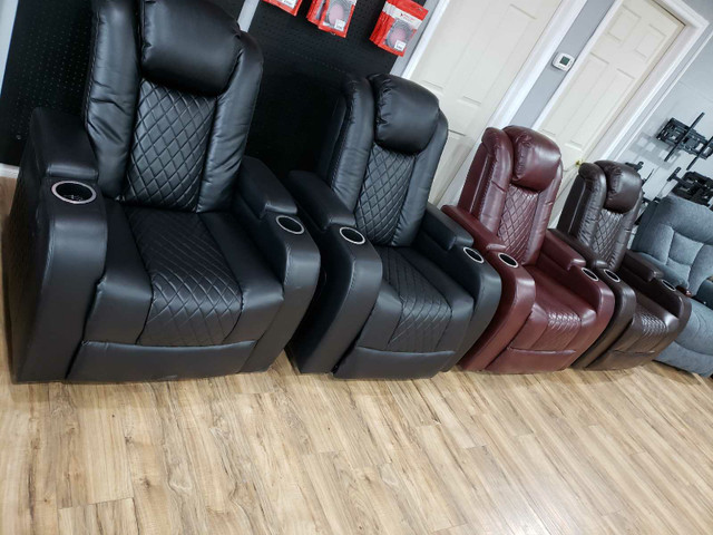 Home theater theatre recliner sofa red brown black seating seat  in Chairs & Recliners in Mississauga / Peel Region - Image 3