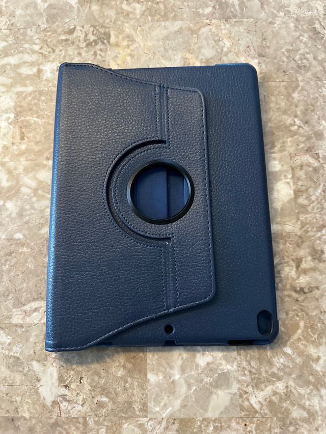 Faux Leather 10.5” iPad Case in iPads & Tablets in Barrie