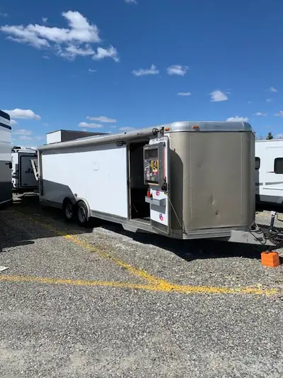 ***Must Sell*** 2002 29ft. Featherlite Enclosed Car Hauler Trailer Very good condition • Sprayed roc...