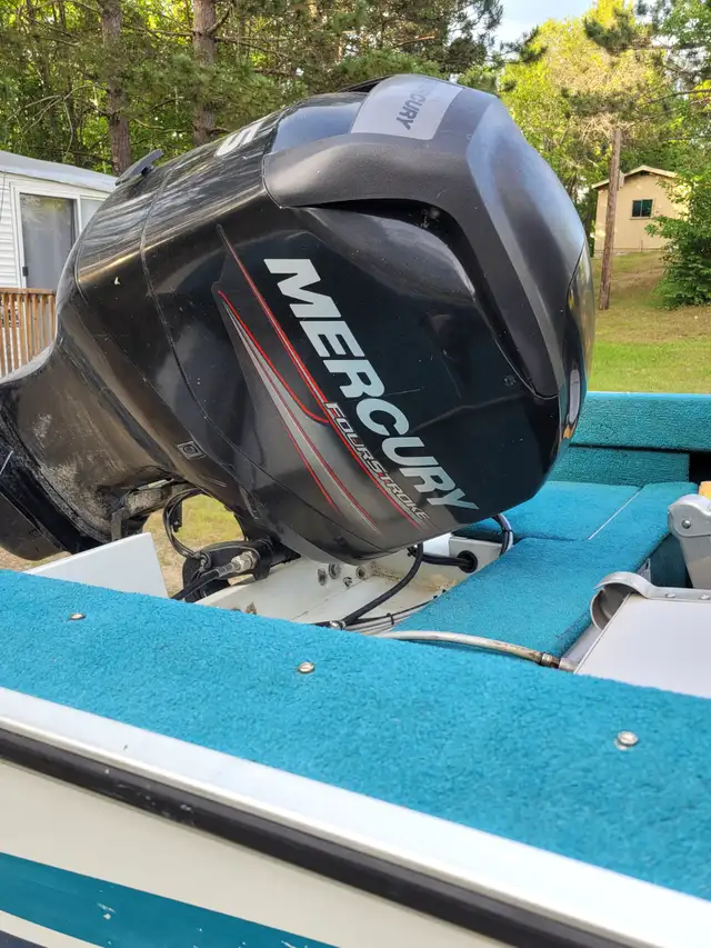 Boat motor and trailer in Powerboats & Motorboats in Sudbury - Image 4