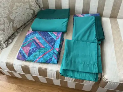 BEAUTIFUL QUEEN SIZE DUVET COVER 2 PILLOW CASSES 2 CUSHIONS , View more
