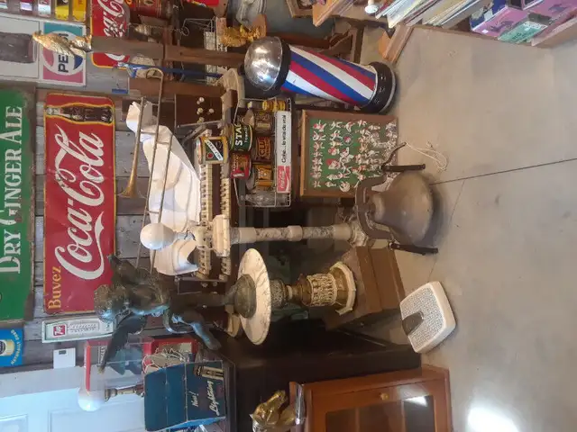 Cadre ancien, lampe marbre, sculpture, bronze in Arts & Collectibles in Shawinigan - Image 8