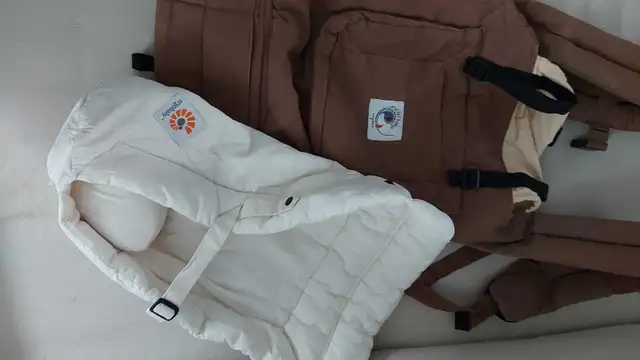 ERGO baby carrier and infant insert in Feeding & High Chairs in Mississauga / Peel Region - Image 2