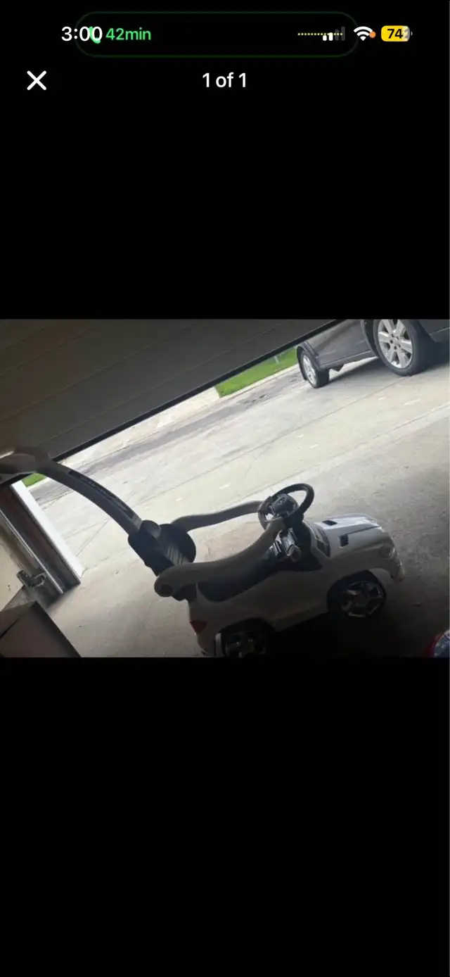 Mercedes toddler car  in Toys in Edmonton - Image 2