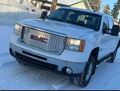 2008 Duramax Diesel Alison Transmission Runs great 8 injectors replaced EGR delete 4 new tires, repl...