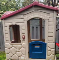 FREE - Playhouse/Treehouse