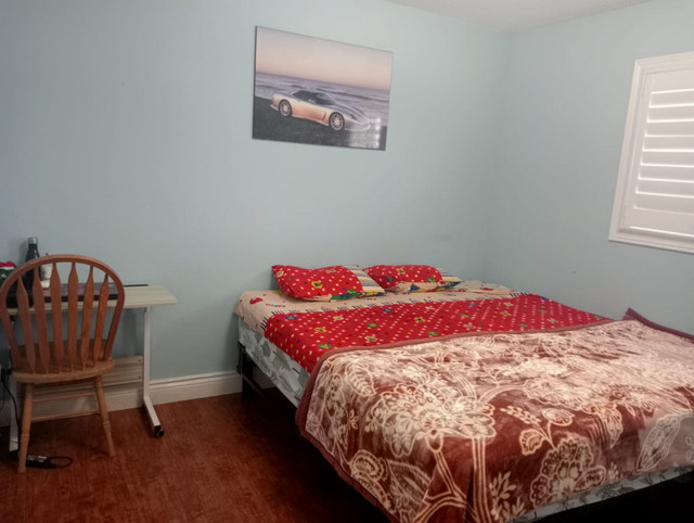 A room for rent only for girl in Room Rentals & Roommates in Mississauga / Peel Region - Image 3