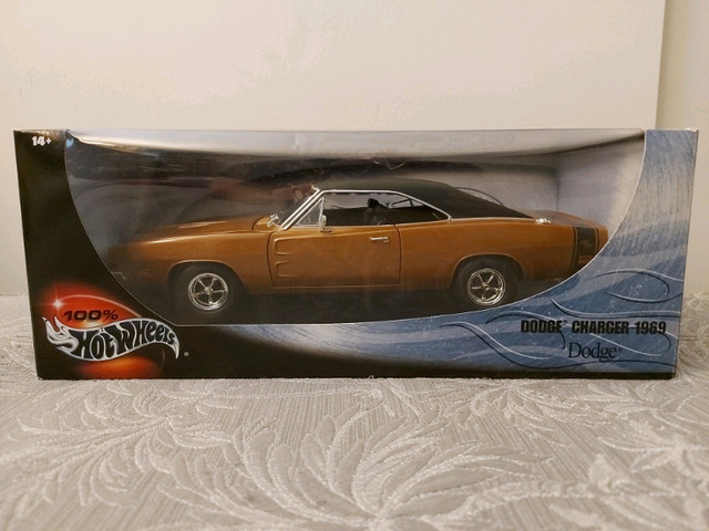Dodge Charger diecast  in Arts & Collectibles in Trenton