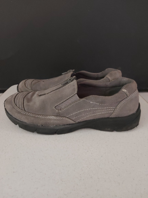 WOMEN'S DR. SCHOLL'S CASUAL SHOES SIZE 8.5W in Women's - Shoes in St. Catharines - Image 2