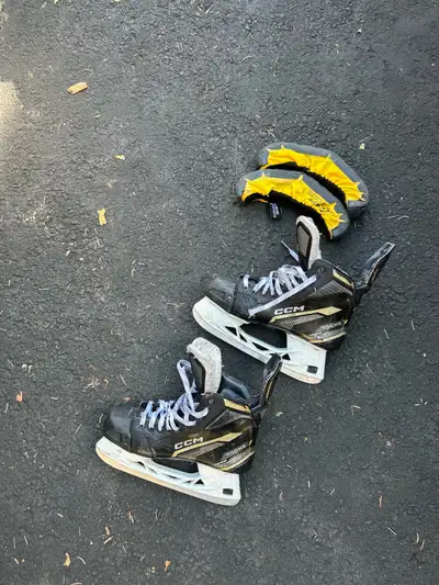 Patins CCM Tacks Skates - Size 6.5, View more
