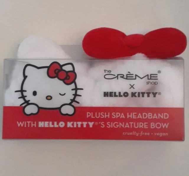 Hello Kitty x The Creme Shop Plush Spa Headband & sheet masks in Arts & Collectibles in Markham / York Region - Image 2