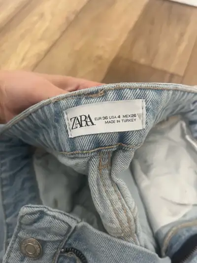 Jeans Zara femme, View more