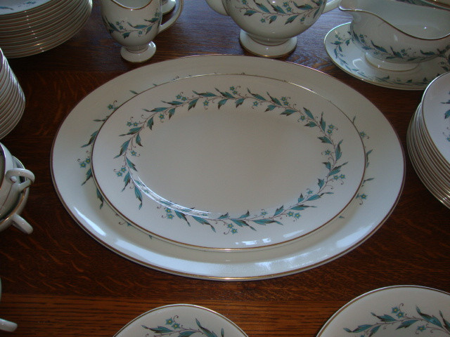 ENGLISH CHINA SET BY MYOTT'S SERVICE FOR 12 in Kitchen & Dining Wares in Norfolk County - Image 4