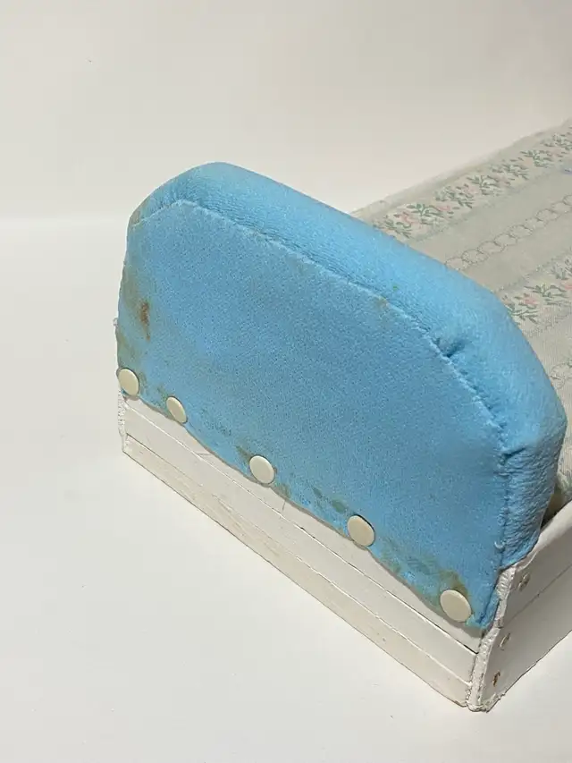 Vintage Barbie Size Fashion Doll Bed with Mattress in Toys & Games in Mississauga / Peel Region - Image 5