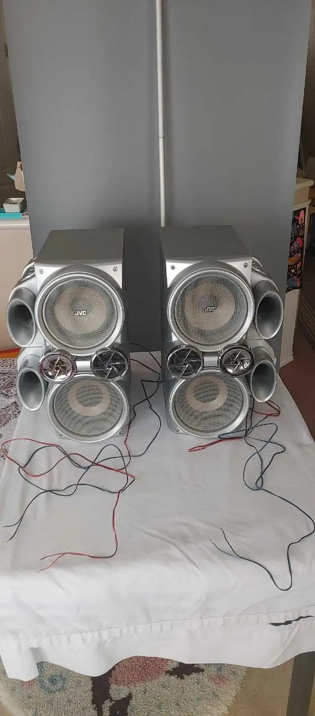 JVC SP-HXD7 Speaker System. in Speakers in Calgary - Image 2