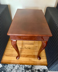 Bombay end table / coffee table 