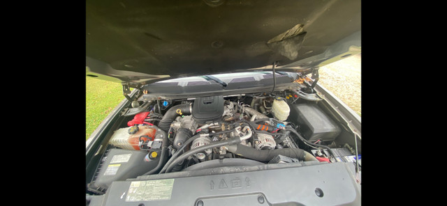 Very clean low mileage 2014 duramax 2500HD in Cars & Trucks in Peterborough - Image 4