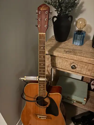 Acoustic/electric Guitar, View more