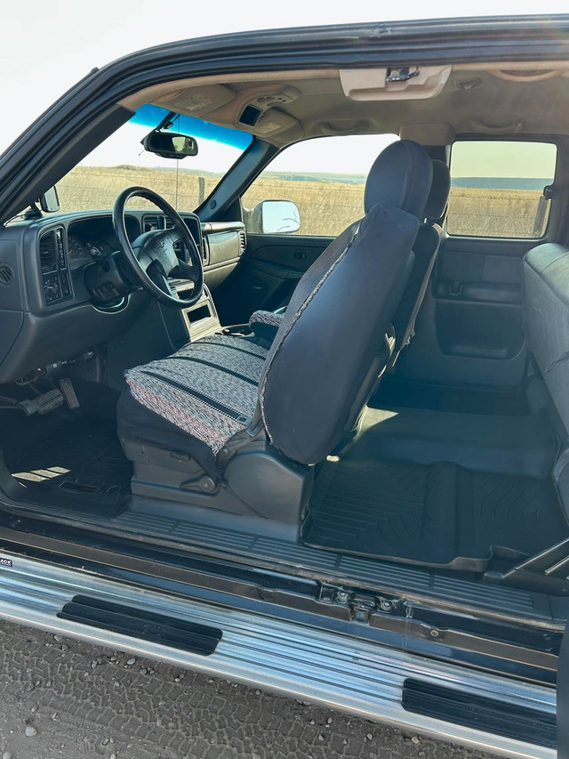 2003 Chevy 2500 HD Duramax Extended Cab Long Box $10,500 OBO in Cars & Trucks in Medicine Hat - Image 3