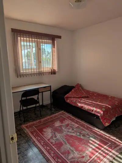 Room for rent furnished and all inclusive free wi-fi.. The place is clean and very quiet close to al...