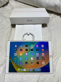 iPad Air 3 64G Gold color with keyboard 
