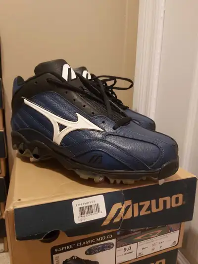 Mizuno 9 spike Classic Mid G3 size 9 baseball cleats/shoes , View more