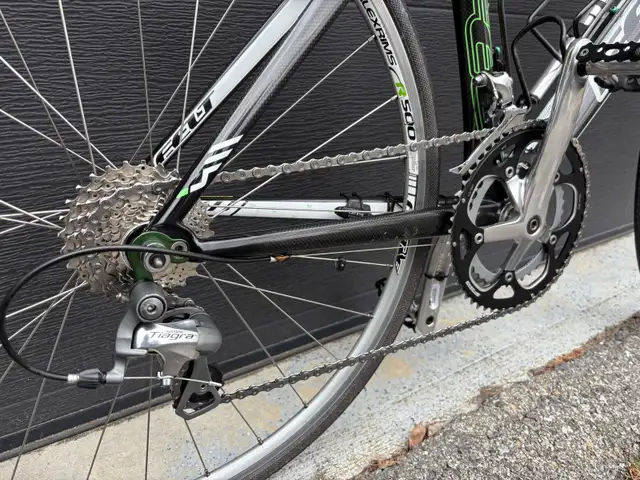 Vélo de route Felt ZW6 in Road in Granby - Image 3