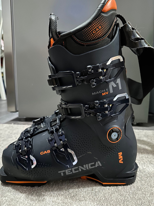 Ski boots technica Mach 1 / 120 flex  in Ski in Banff / Canmore