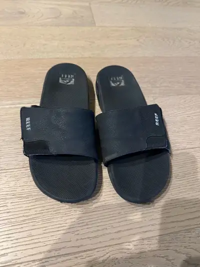 REEF bottle opener sandals - men’s size 8, View more