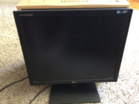 FLATRON 17 inch COMPUTER MONITOR - used