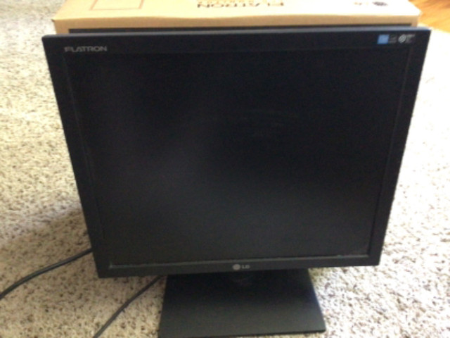 FLATRON 17 inch COMPUTER MONITOR - used in Monitors in Sault Ste. Marie