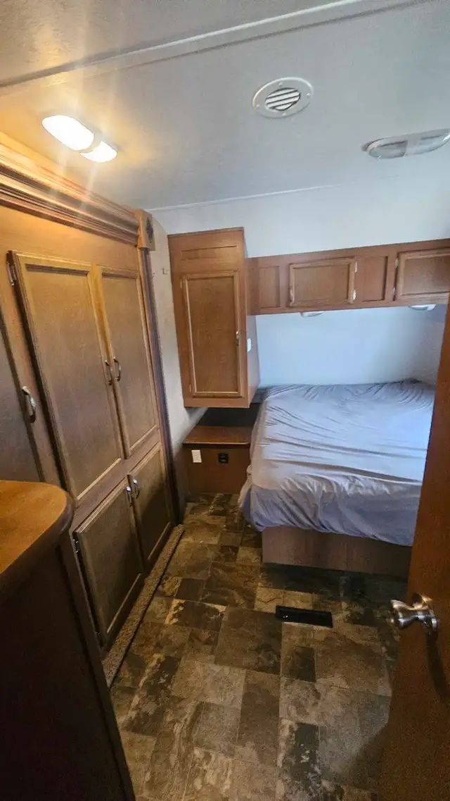2013 Starcraft Travel Trailer in Travel Trailers & Campers in Cranbrook - Image 10