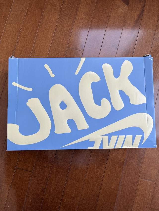 Size 11 - Nike Zoom Field Jaxx Travis Scott Light Chocolate New in Men's Shoes in Longueuil / South Shore - Image 3