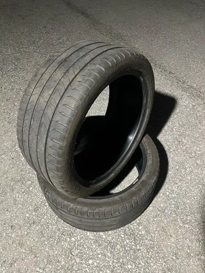 Two Tires (265 40 21). Off a 2022 Porsche Macan GTS. Suitable for Mercedes GLE - GLC - ML, Audi Q5 -...