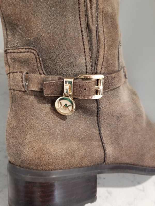 MICHAEL KORS LEATHER BOOTS in Women's - Shoes in Charlottetown - Image 3