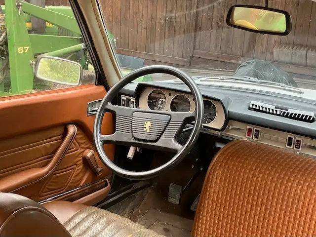 Peugeot 504 Wagon Diesel in Classic Cars in Vernon - Image 6