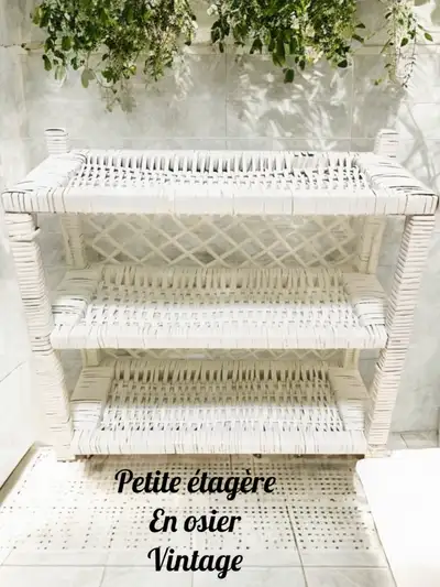 Étagère en osier vintage, View more