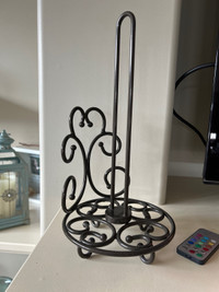 Paper towel holder from Princess House 