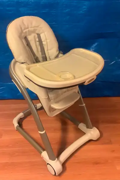 Feeding high chair, View more