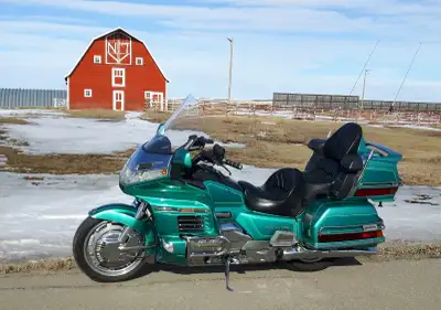 Parting out about 20 Goldwings , most parts available for models 1980 thru 2008 , located 40 minutes...