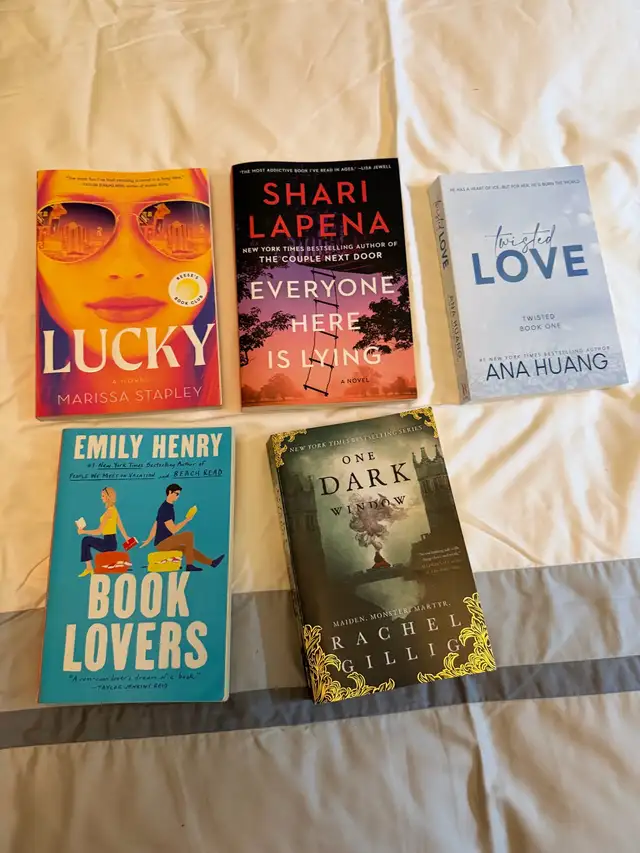 Romance books for sale in Fiction in Kawartha Lakes - Image 2