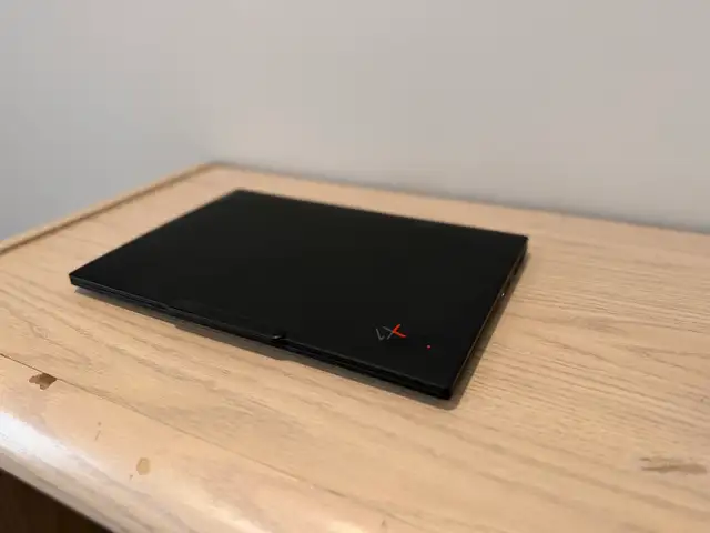 Lenovo ThinkPad X1 Carbon Gen 13 Aura Edition (Model 21NX00FRUS) in Laptops in City of Montréal - Image 8
